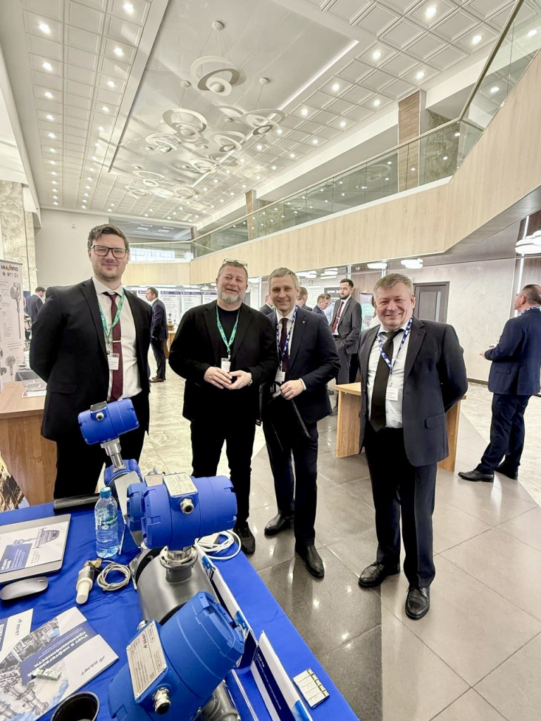 Ведущие специалисты нефтегазовых компаний посетили стенд Взлет на конференции «Промышленная автоматизация» в Ухте 