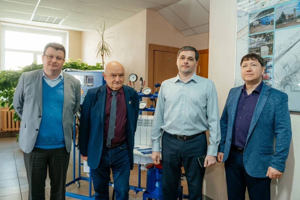 Передача стенда Взлет в ЛГТУ